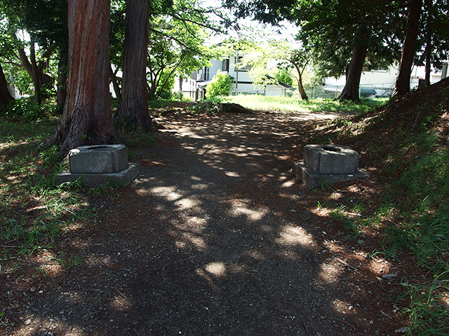 公所浅間神社跡地（富士塚）写真