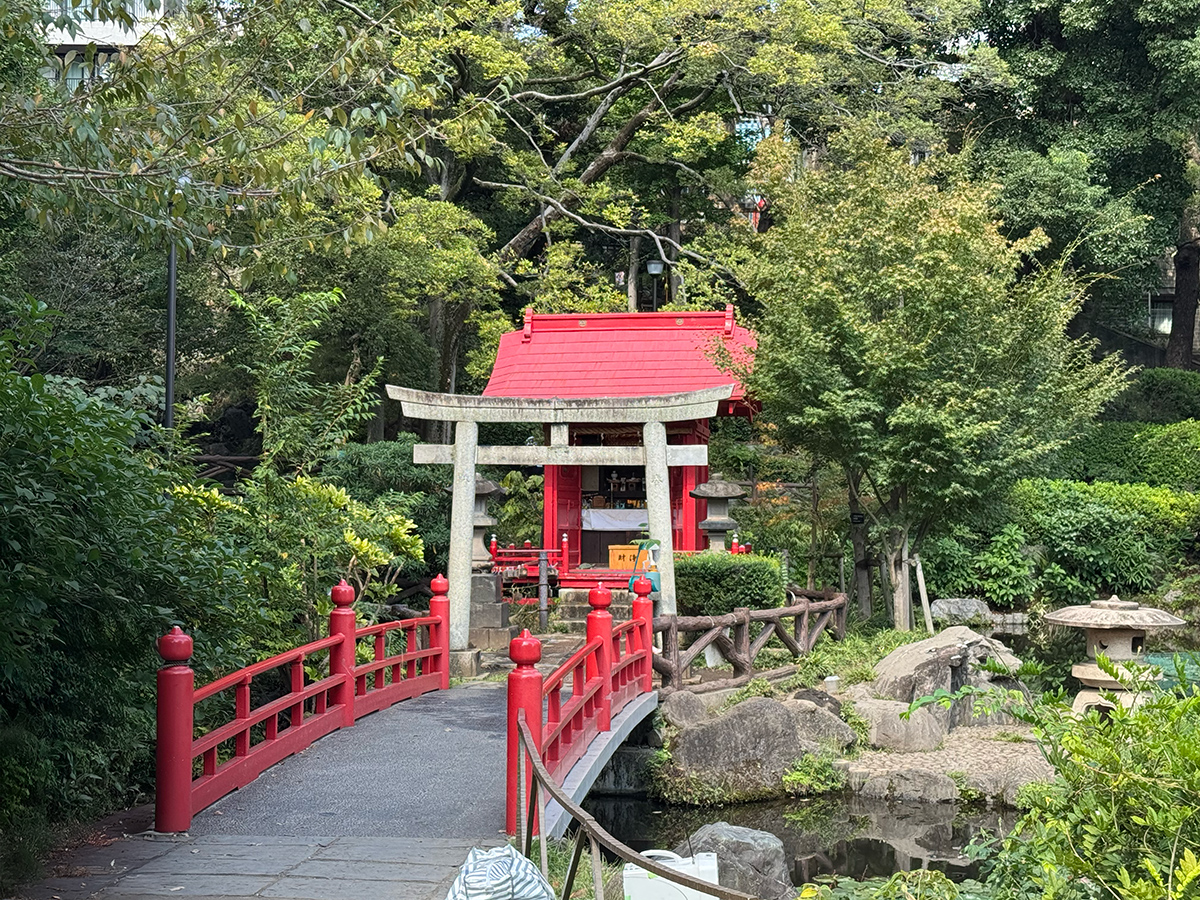 須藤公園弁財天社（文京区千駄木）