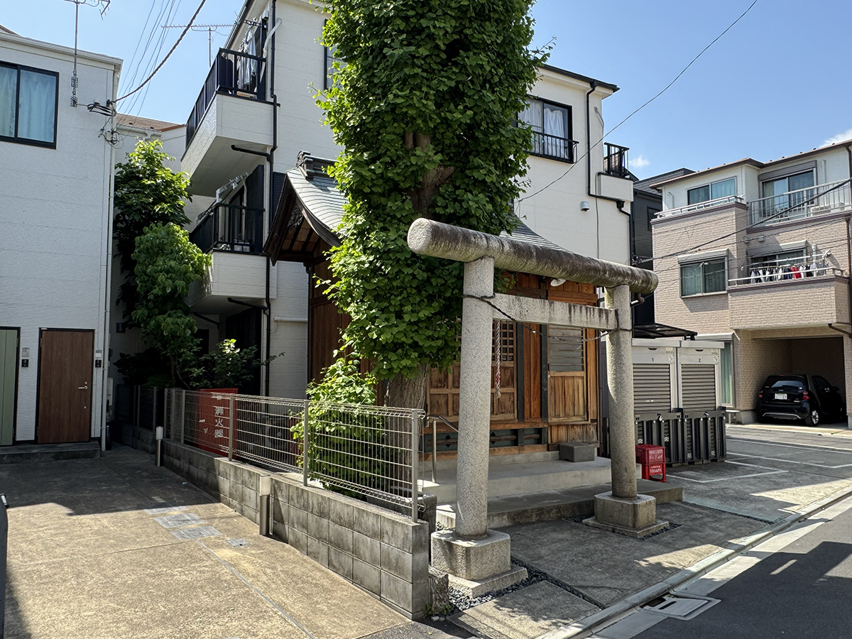 千住箭弓稲荷神社（足立区千住大川町）
