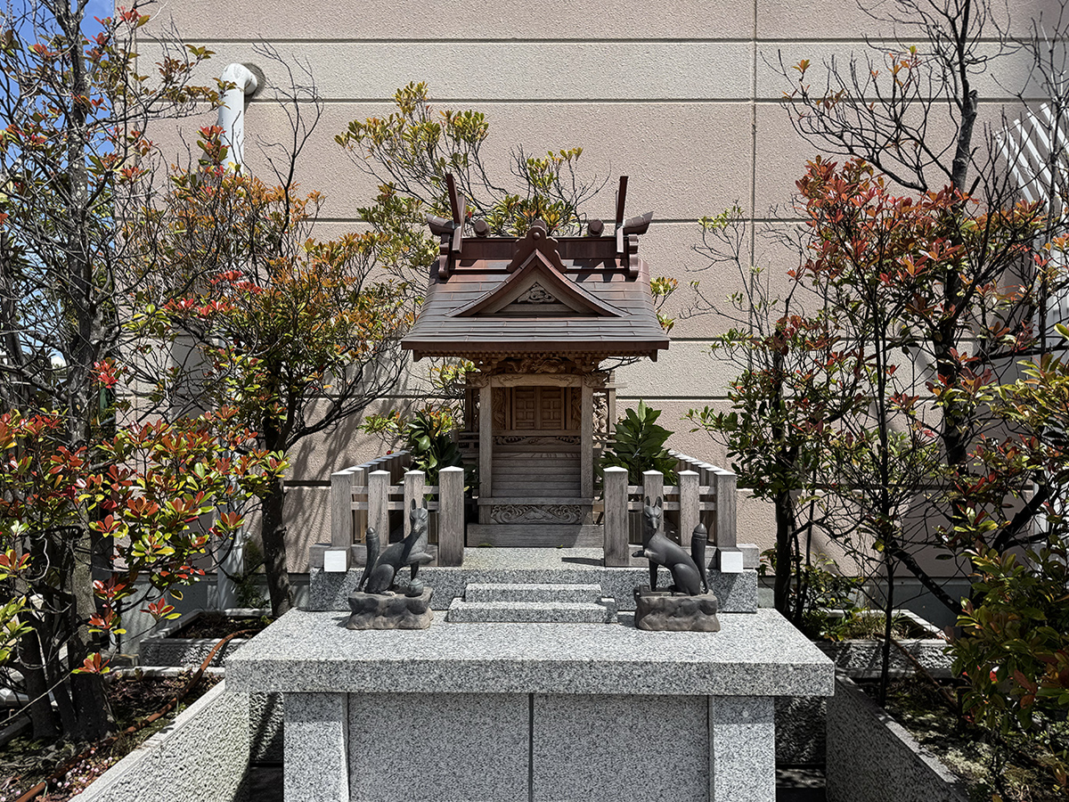 西武東戸塚SC稲荷神社（戸塚区品濃町）