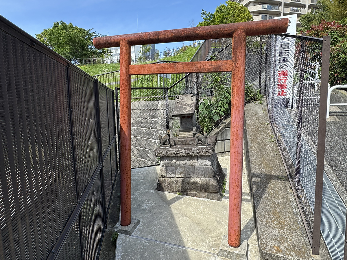 稲荷社（横浜市戸塚区上矢部町2984）