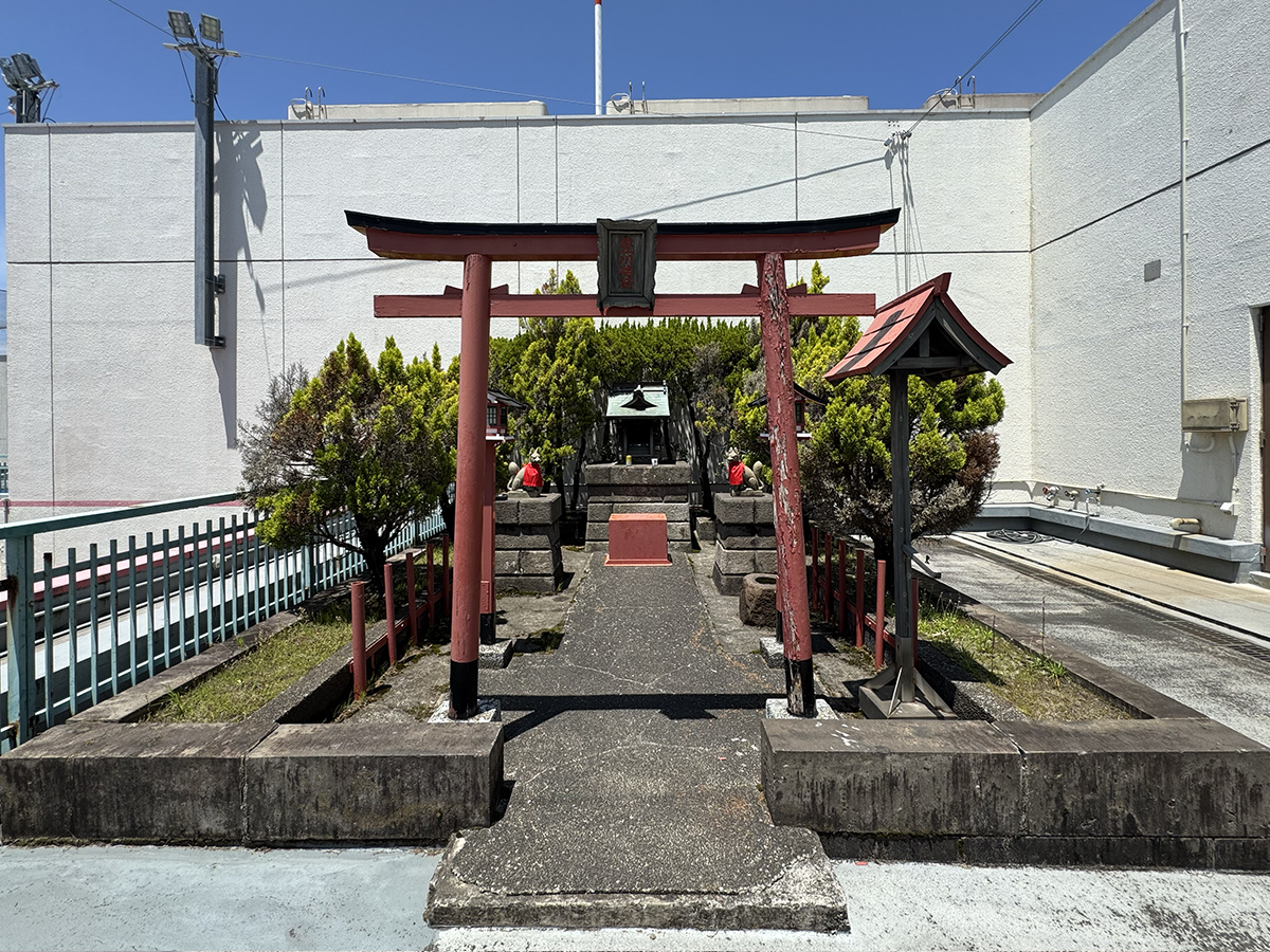 さいか屋藤沢店豊川稲荷(藤沢市藤沢)