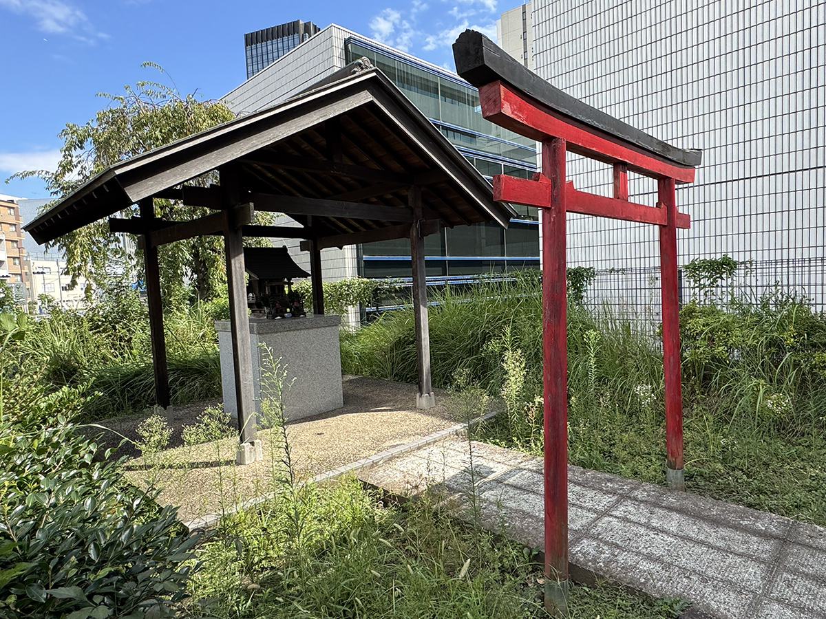 稲荷神社（新宿区津久戸町5-1）