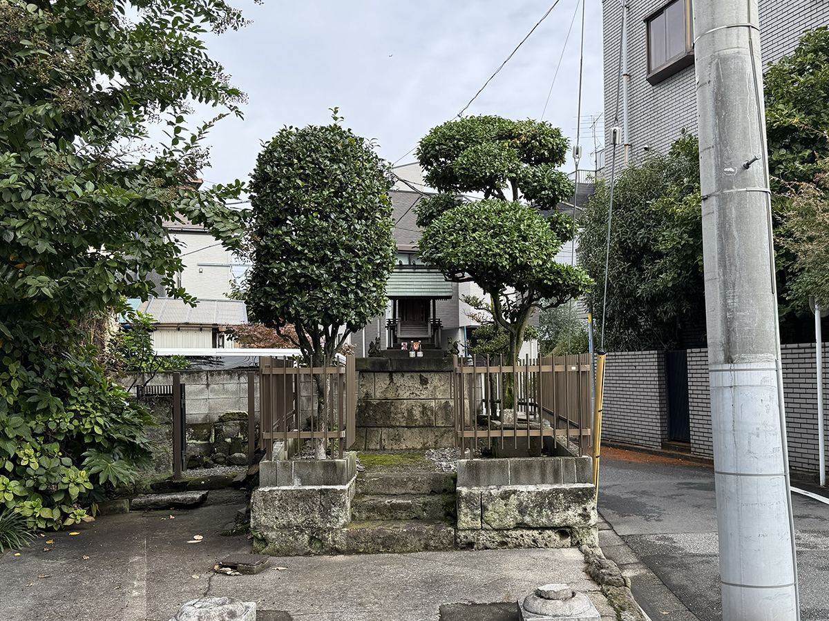 稲荷社(荒川区東尾久6)